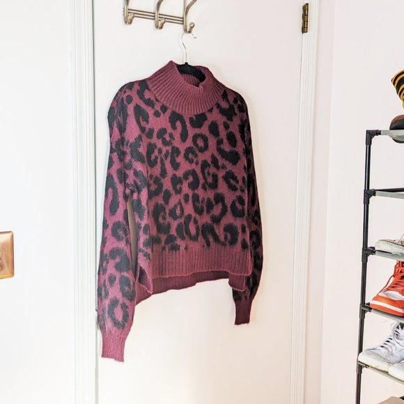 Sweaty Betty Leopard Sweater NWOT - Picture 3 of 11